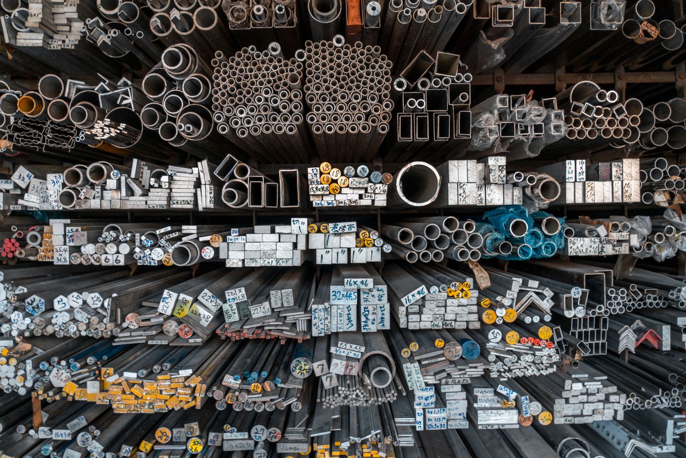 Galvanised square and rectangular steel hollow sections